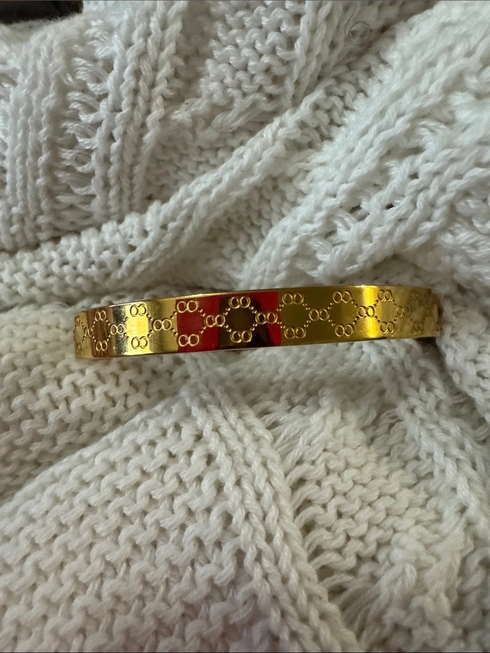 Stainless steel Red & Green Enamel Bangle Bracelet - Women's Accessory